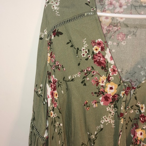 Lovestitch Floral Boho Blouse SOLD - Picture 2 of 6